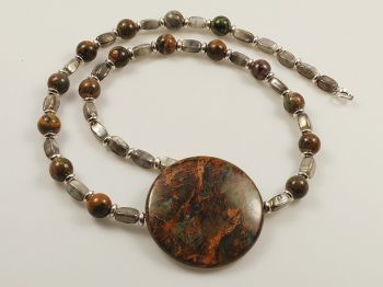 Halskette mit grünem Opal